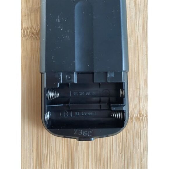 Sony RMT-D182A Remote Control For Portable DVD Players - Picture 4 of 5